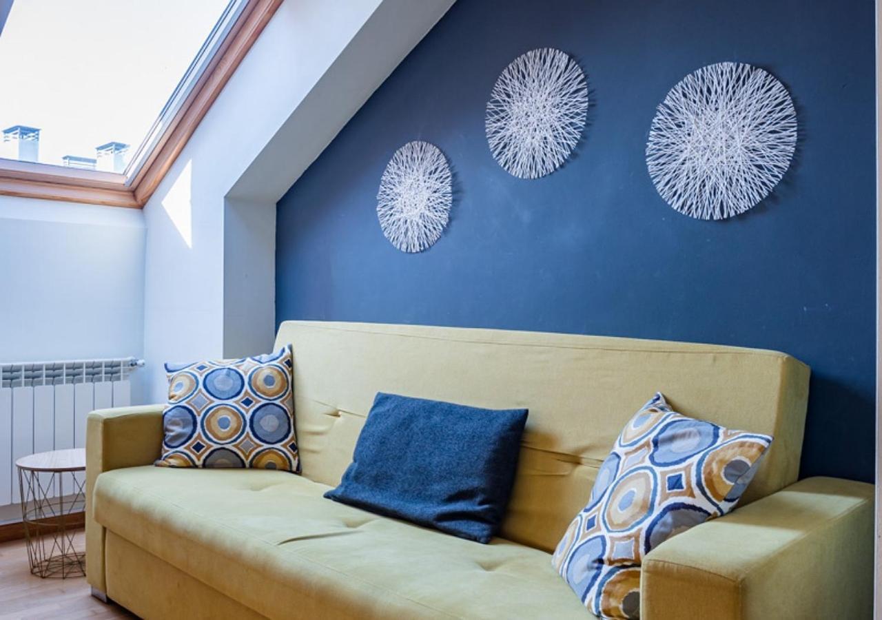Apartamento Irene Centrico Con Wifi Y Parking Coche Tamano Medio Cangas De Onis Exterior photo